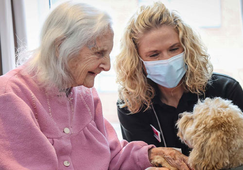 Resident pet therapy visit